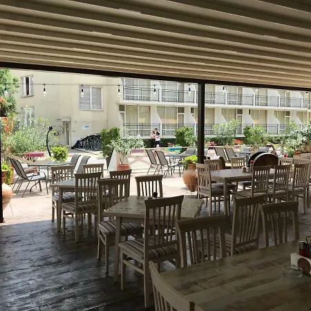 Oleander House And Tennis Club סאני ביץ'