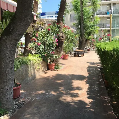 Oleander House And Tennis Club 3* Napospart