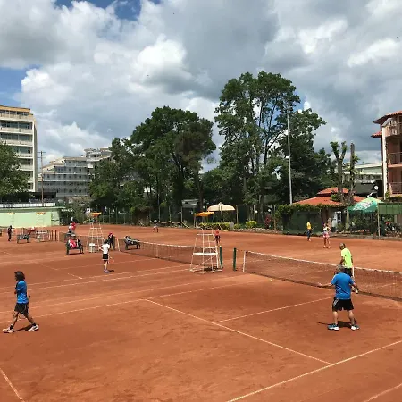 Hotel Oleander House And Tennis Club 3*