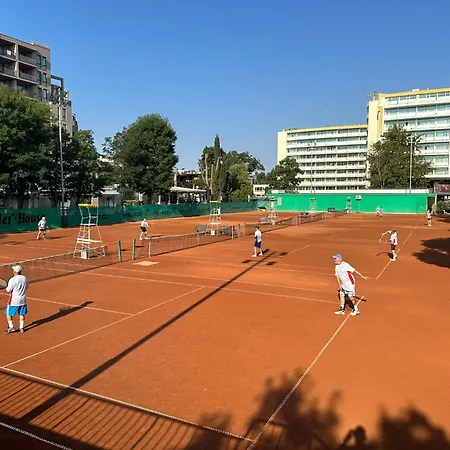 Hotell Oleander House And Tennis Club 3*