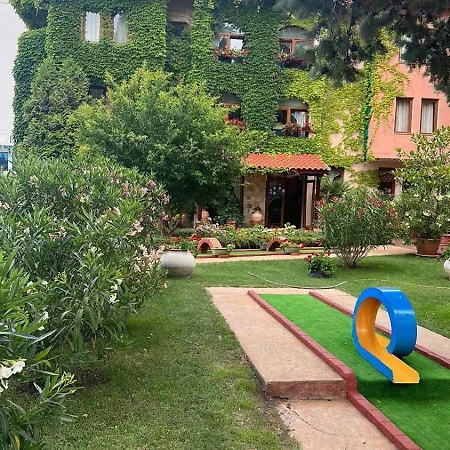 Oleander House And Tennis Club Hotell 3*