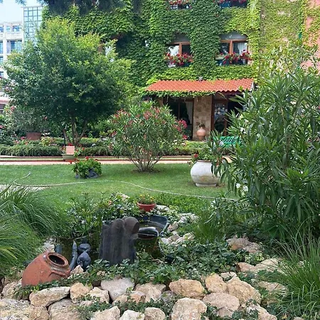 Oleander House And Tennis Club Hotell Slăntjev Brjag