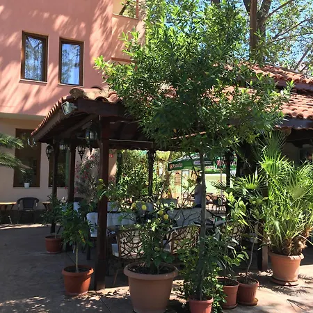 Oleander House And Tennis Club Slăntjev Brjag
